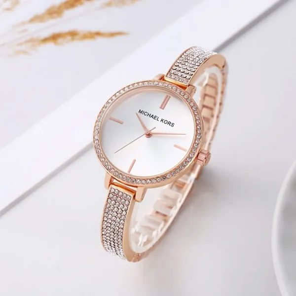 Stylish Michael Kors Watch For Women (BOT1843)