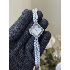 Stylish VanCleef & Arpels Watch For Women (SUP955)