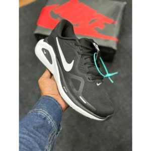 Nike Structure 26 Shoes