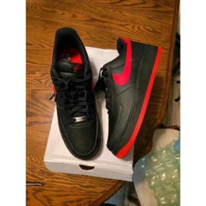 Nike Air Force 1 University