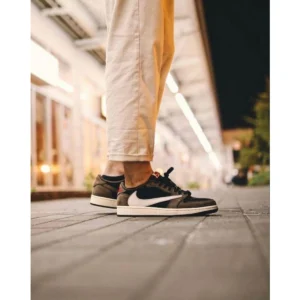Nike Air Jordan Retro 1 Shoes