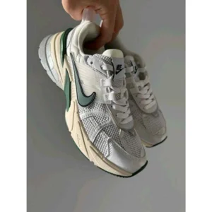 Nike Run Platinum
